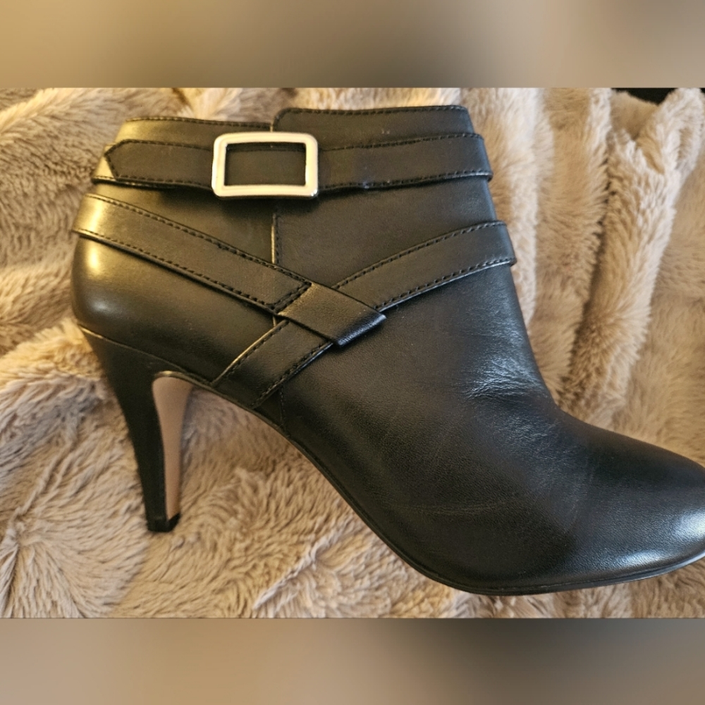Vince Camuto Vadirya heeled bootie